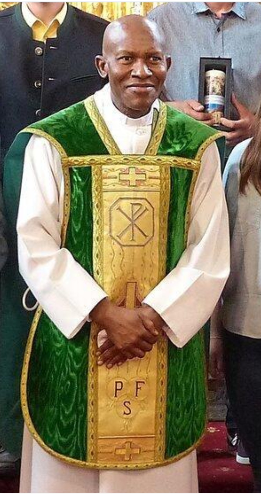 Parrer%20Dr.%20Dr.%20Chidi%20Okuma